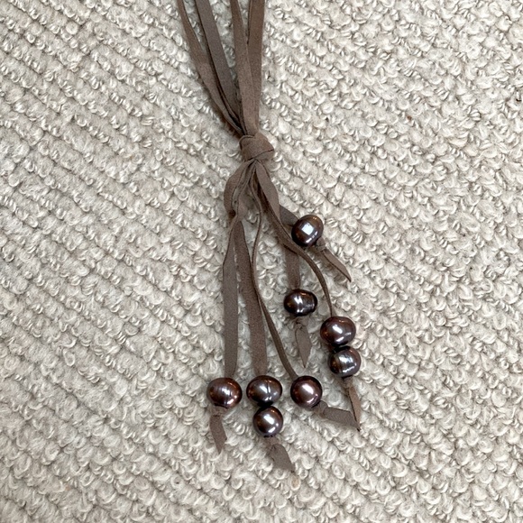 in2 Design | Jewelry | In2 Design Camilla Suede Pearl Lariat Necklace ...